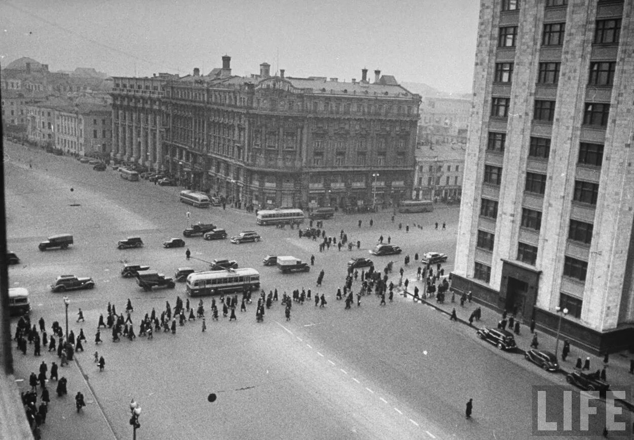 Летом 1940 года ленинградский. Москва 1947 Москва. Послевоенная Москва 1947. Послевоенная Москва 1947 года в фотографиях. Фото послевоенная Москва 1947 лайф.