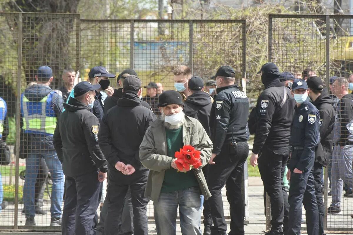 Теракт 2014. Дом профсоюзов в Одессе 2 мая 2014. Одесса 2014 год дом профсоюзов. Одесса 2 мая дом профсоюзов. Одесса дом профсоюзов трагедия.