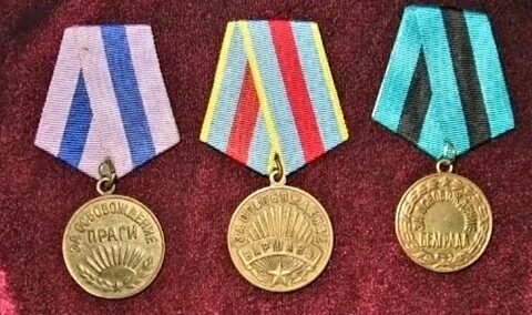 Медаль за берлин и за прагу
