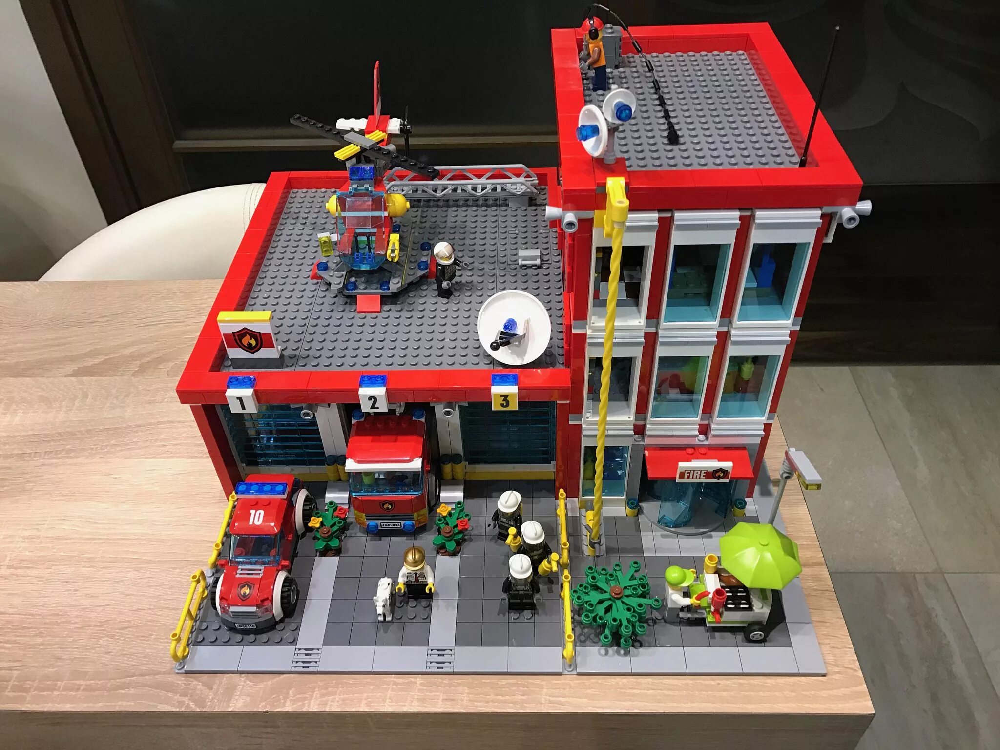 Лего пожарные самоделки LEGO Fire Truck Cute wallpapers Lego fire, Toy fire trucks, Lego truck
