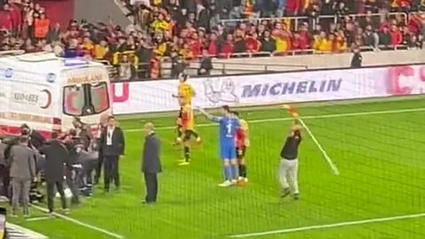Кушанашвили выбежал на поле