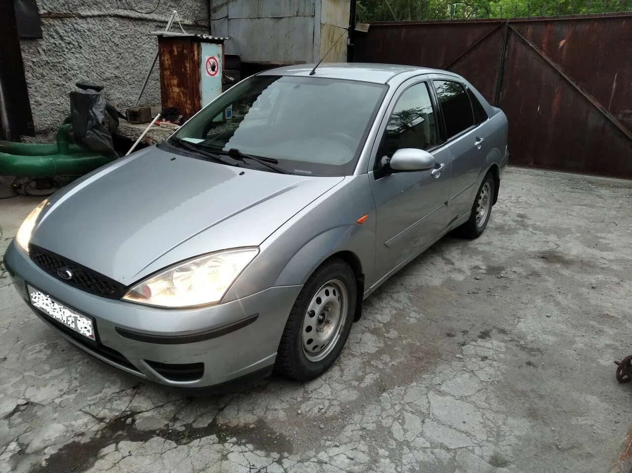 Ford focus 1 серебристый. Ford 2004. Ford focus 1. Форд фокус 1 2000г. 8 2000.