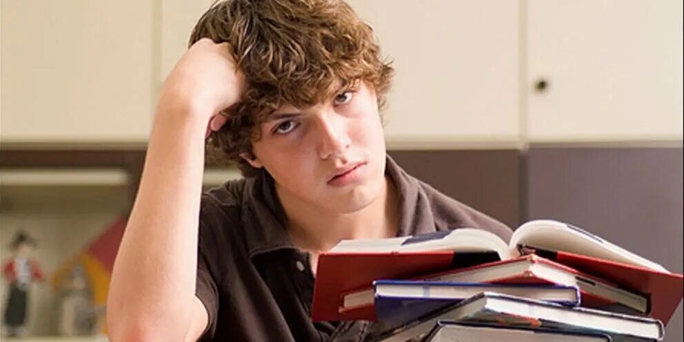 студенты колледжа. курсовые дипломные. учащиеся студенты.