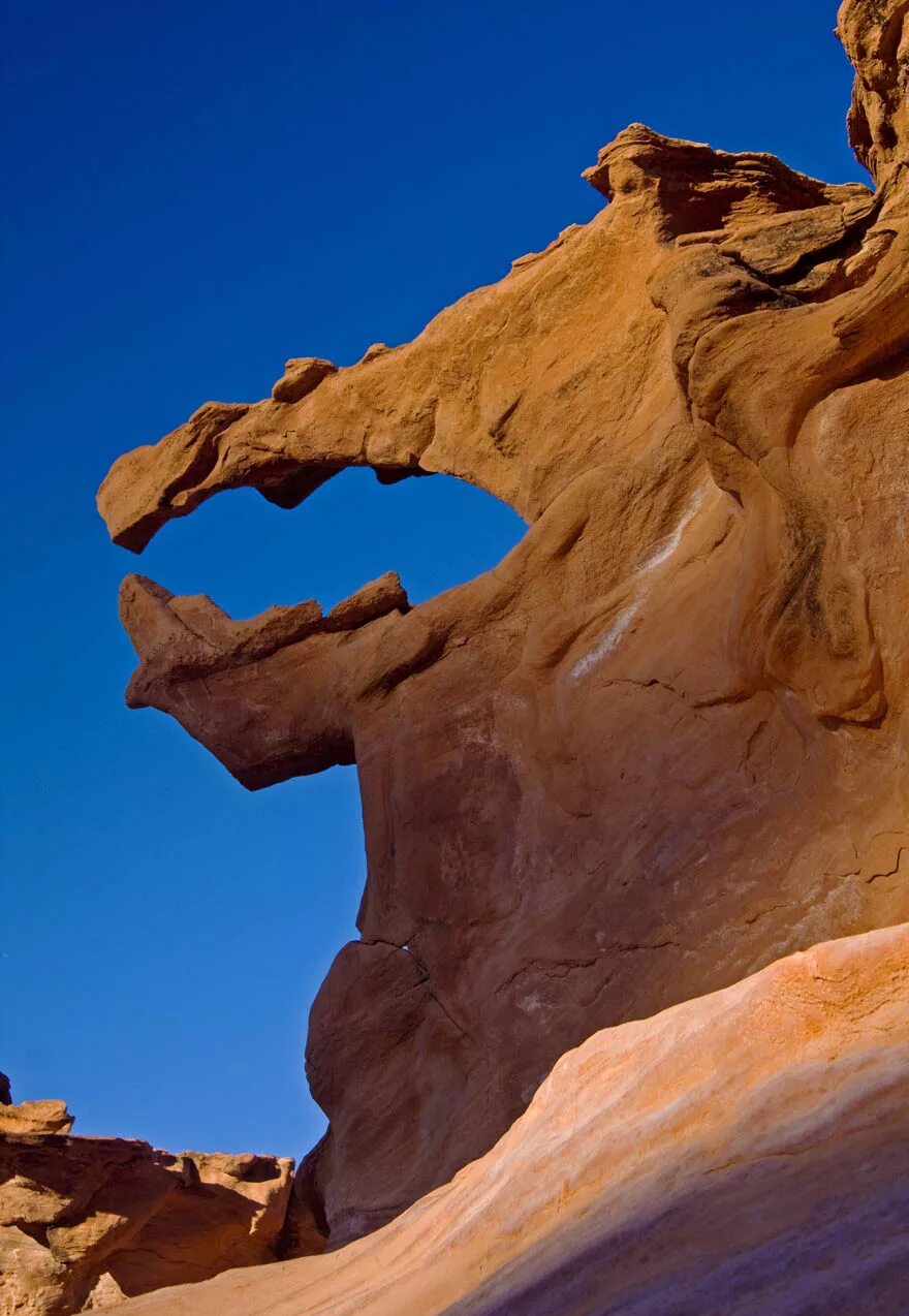 озеро гурон мичиган скала репа. скала " каменный носорог" в приморье. необычные горы. необычная скала. хвитсеркур скала слон в исландии.