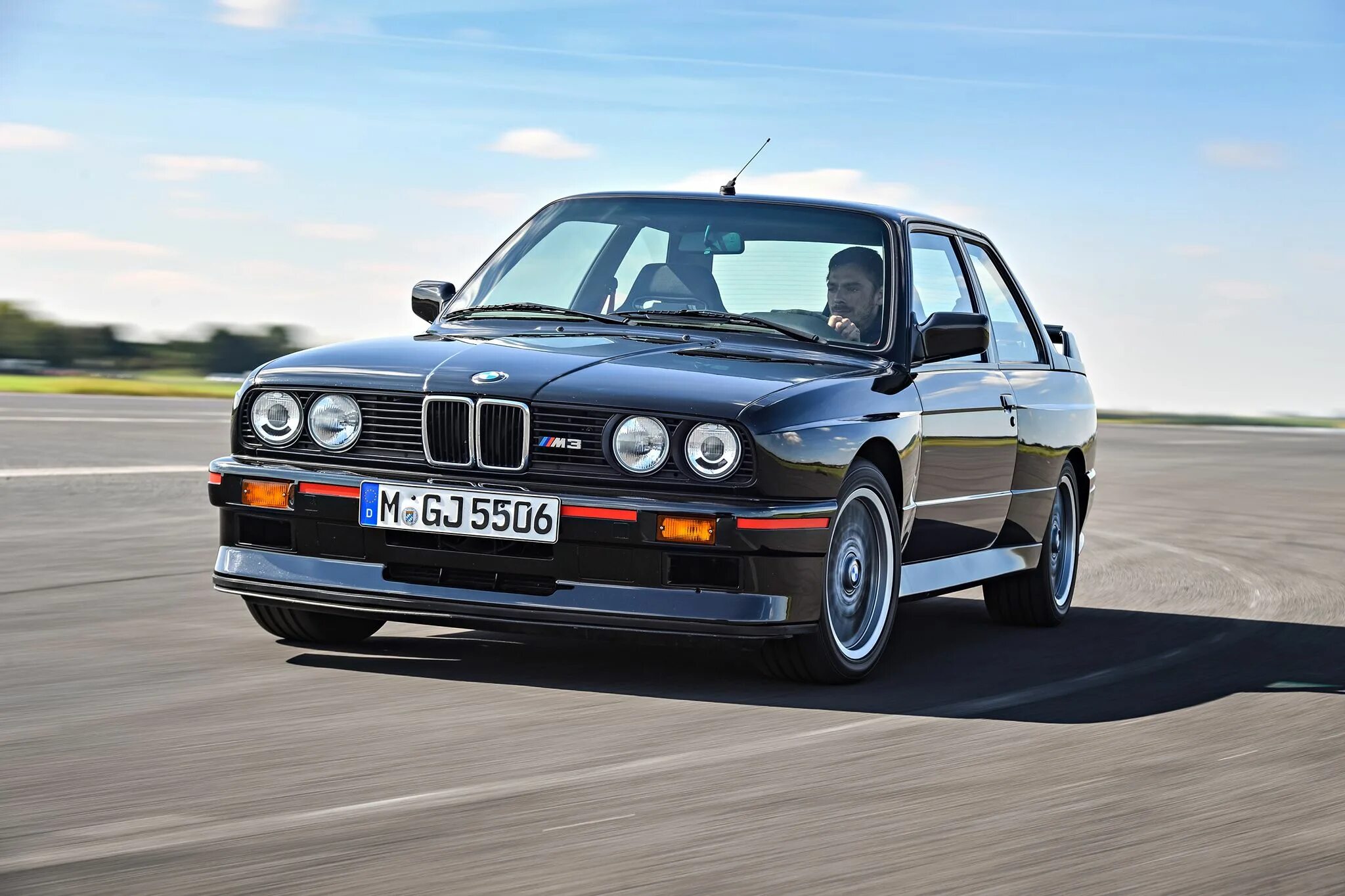 Е30 м5. BMW 3 e30. BMW m3 e30 Evolution. BMW m3 e30 Sport Evolution. БМВ m3 1990.