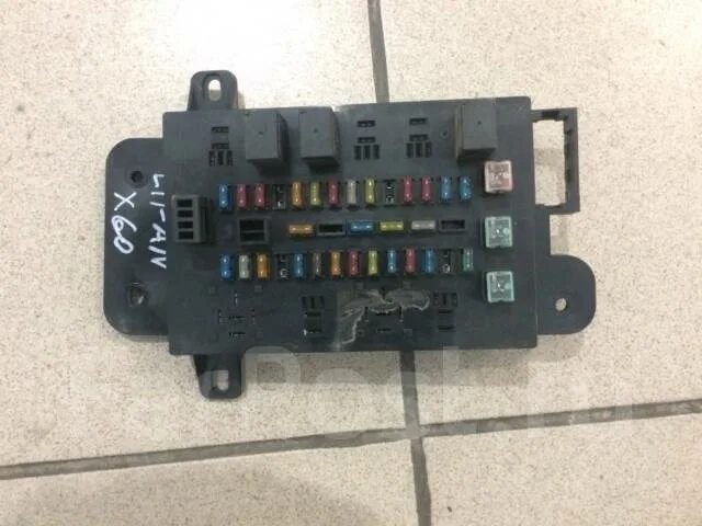 Предохранитель лифан икс 60. Подкапотный блок предохранителей лифан х50. Предохранитель лифан икс 60. Лифан икс 50 реле вентилятора. Предохранитель лифан икс 60.