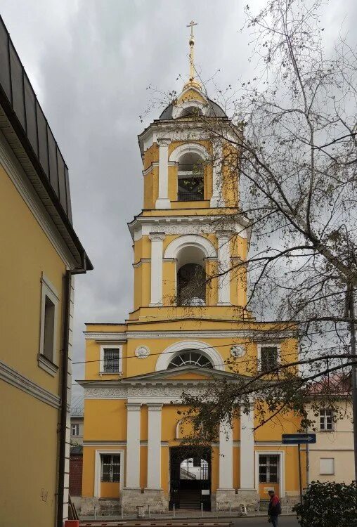 Монастырь рождества богородицы в москве на рождественке. Крылатское храм рождества богородицы. Рождественский монастырь в москве. Рождественка улица москва. Богородицы рождественский монастырь москва.