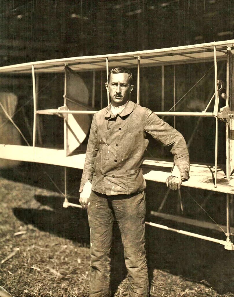 первый аэродром в гатчине. пилот гатчина магазины. трк пилот в гатчине магазины. торговый центр в гатчине на аэродроме пилот. гатчина торговый комплекс пилот.