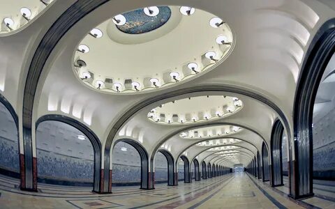 Украшенная станция метро