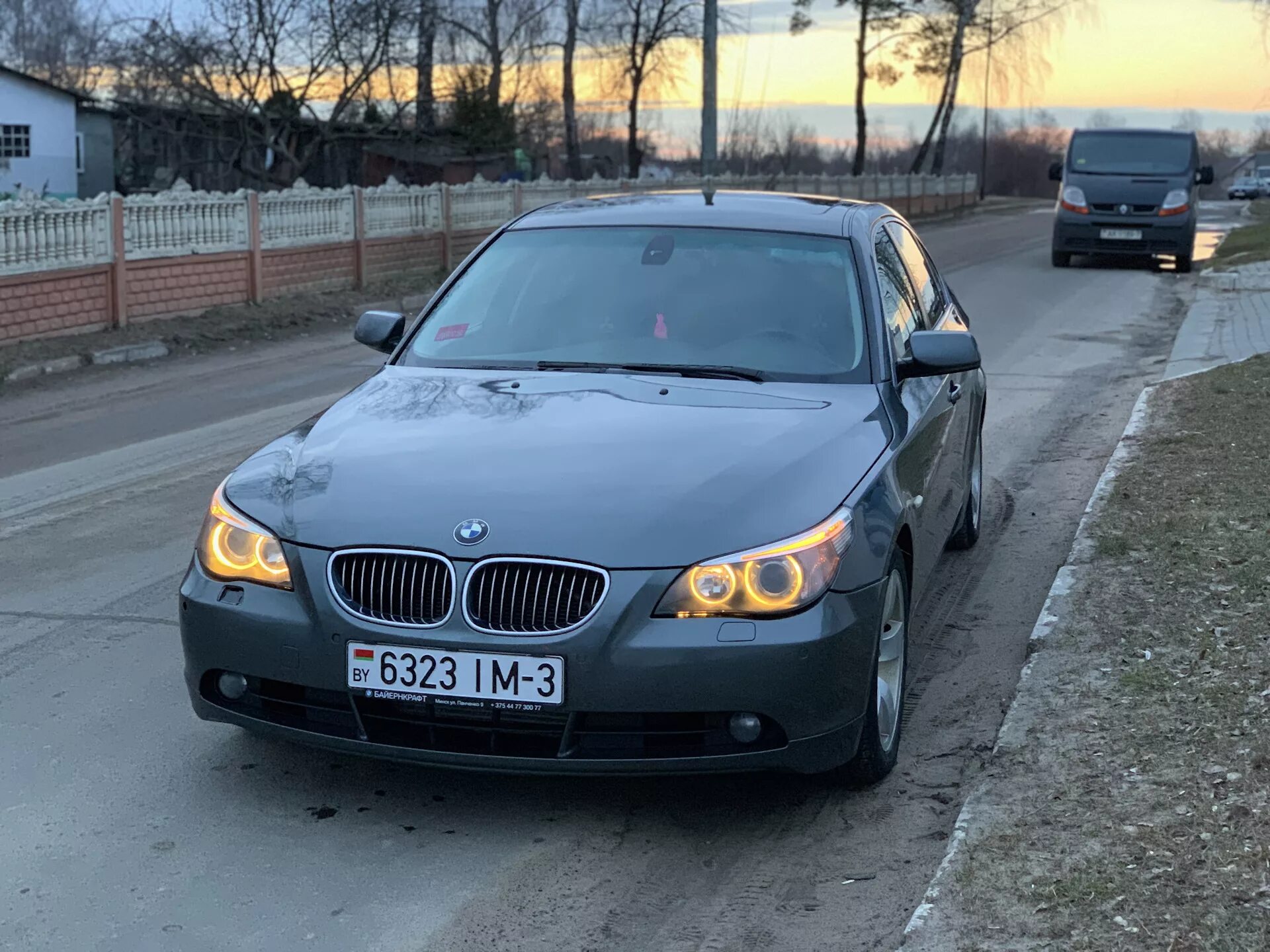 Бмв 2005 г. BMW e60. BMW e60 Black Russia. BMW m5 e60. BMW e60 черный абой.