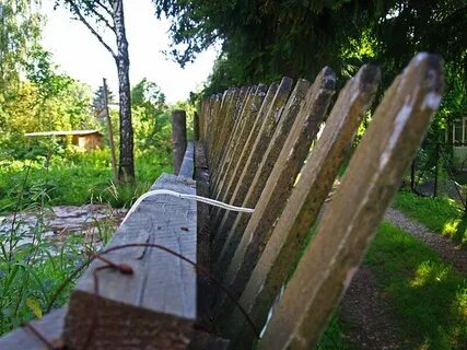 Покосившийся забор изложить исказить смысл отрасль