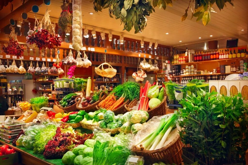 Great the shops. Shopping guide +18. Gift shop for childs. Great clips. Me to shop.