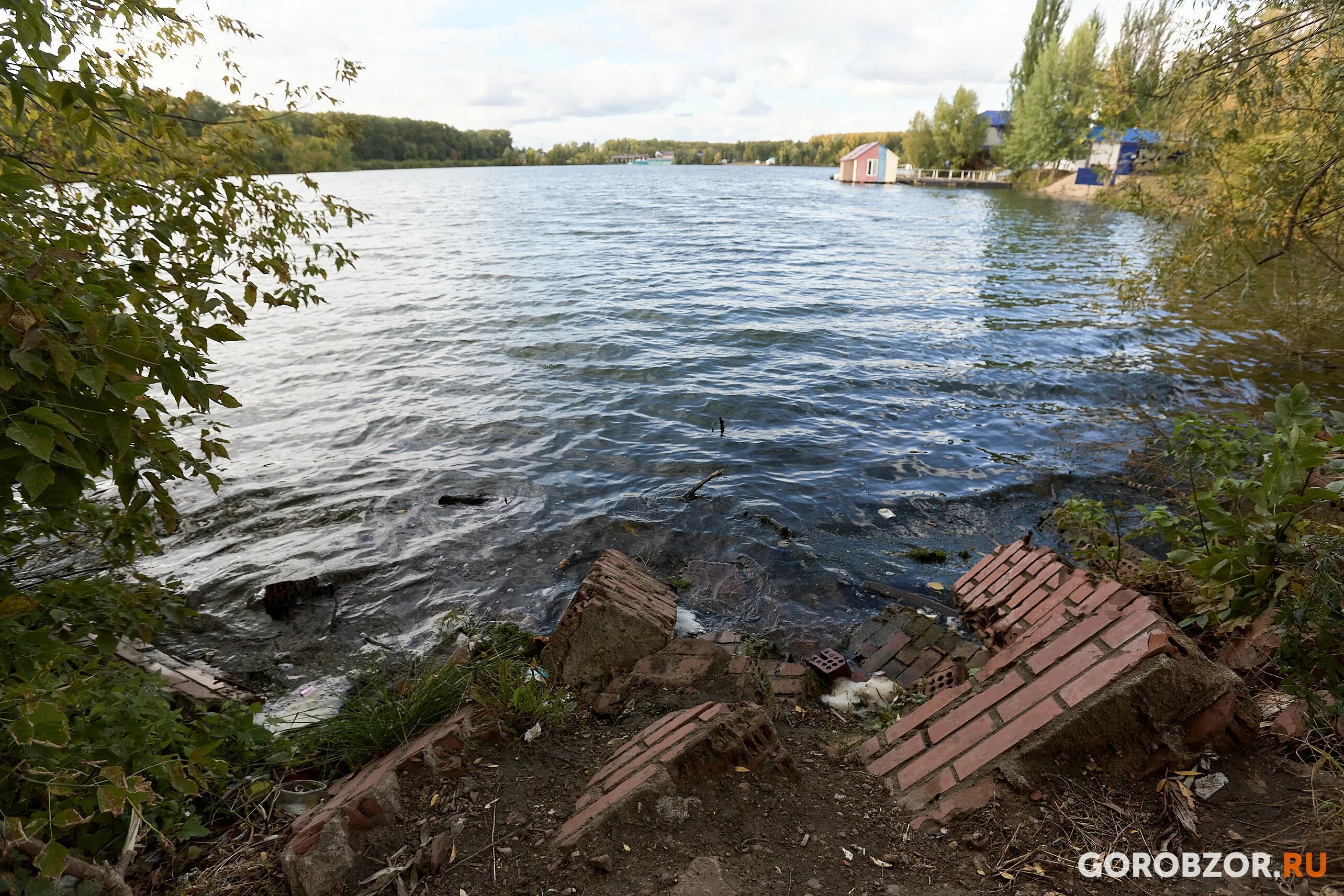 Теплое озеро суводь. Озеро Ильмурзино Уфа. Ильмурзино озеро пляж. Пляж на озере Аушкуль. Голубое озеро Уфа.