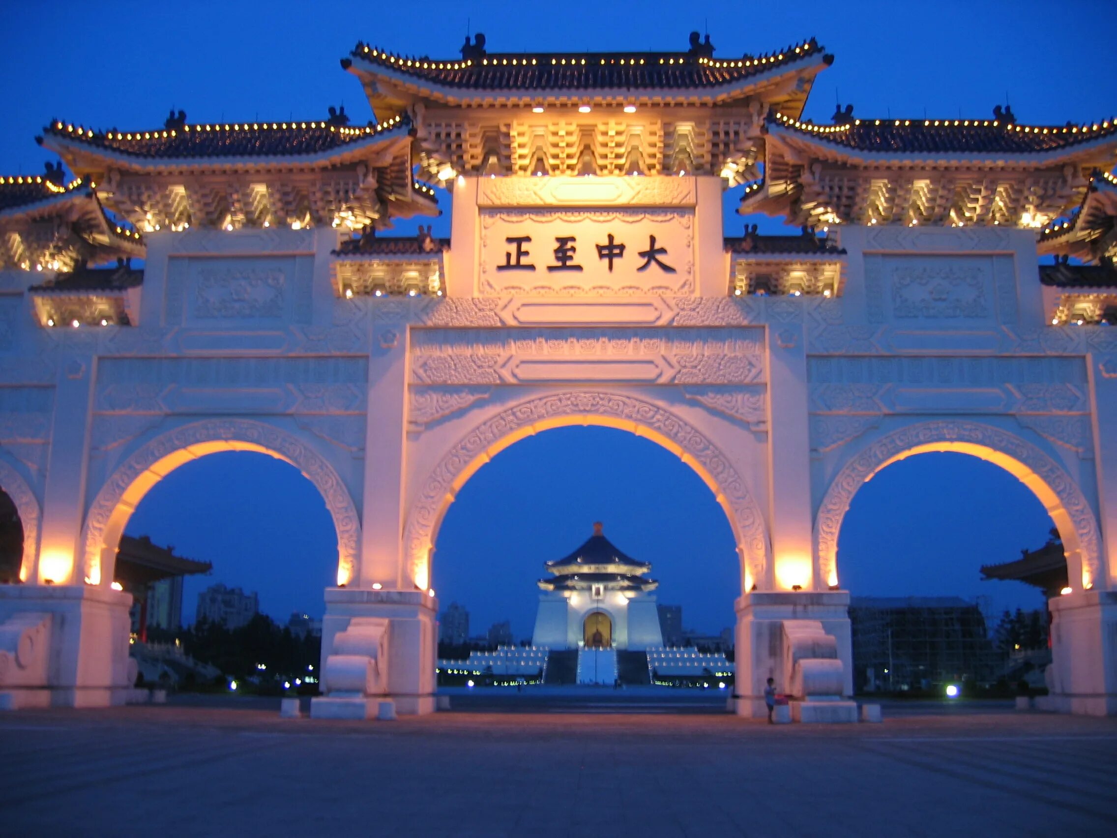 Небесная арка. Пайлоу Китай. Пайлоу династии Хань. Пайлоу Пайфан. Триумфальная арка в Китае.