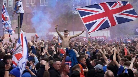 Rangers fans told to leave after crowds gather for title celebrations ITV N...
