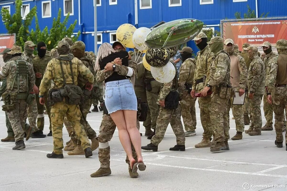 Украина ру последние. Спецназ Украины. Российские военные на Украине. Украинские девушки. Спецназ России на Украине.
