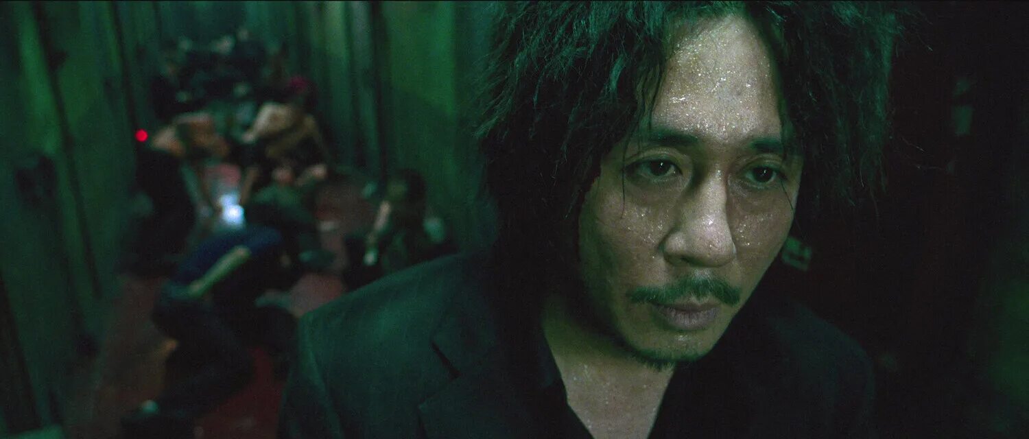 ю джи-тхэ олдбой. олдбой 2003. олдбой суть. олдбой кадры в очках. олдбой суть.