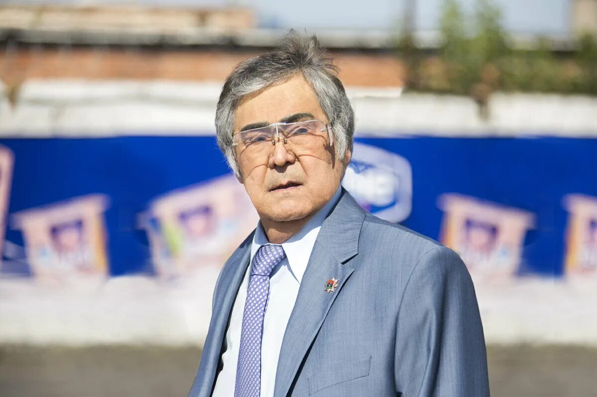 Аман. Аскар тулеев композитор. Амангельды молдагазыевич тулеев. Аман. Аман гумирович тулеев в молодости.