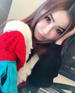 Ол ренжіді және ұнады.