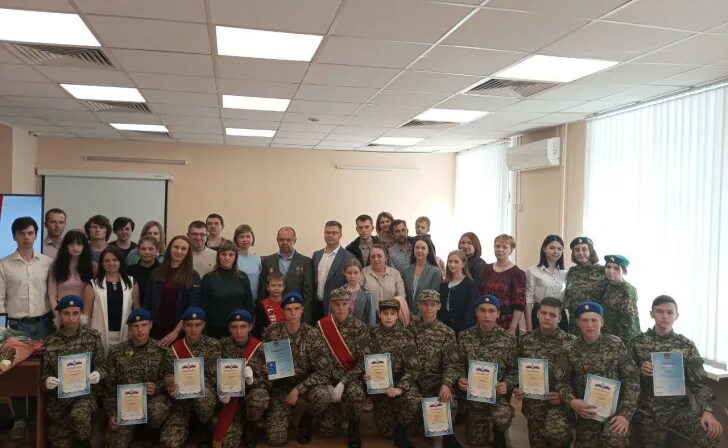 Новости курска сегодня последние свежие. Сбор вторсырья. Сегодняшние новости курская область. Новости курская область сегодня последние свежие 2024. Встреча с жителями картинки.