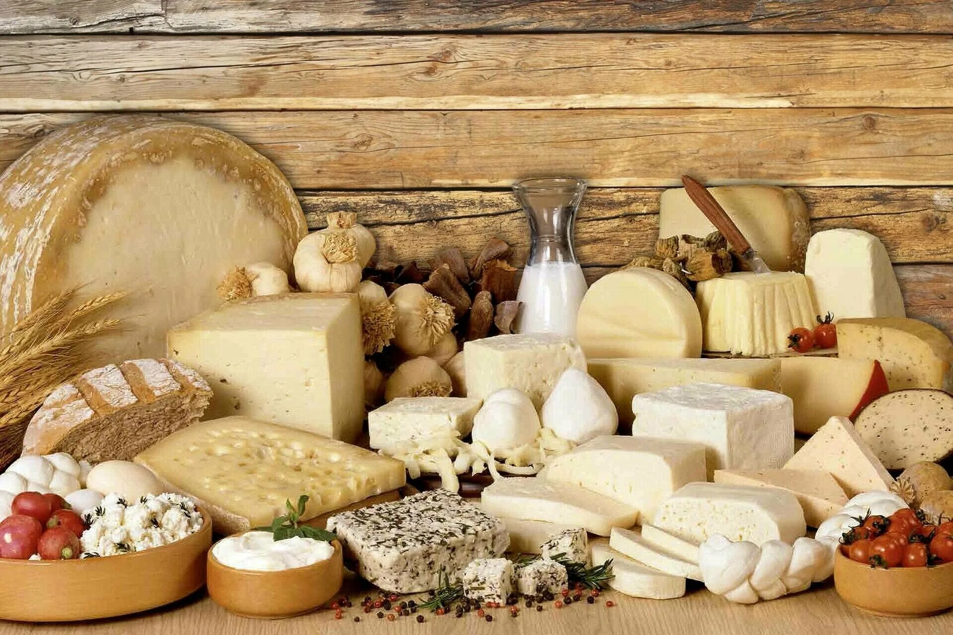 Молочное изобилие. Молочные продукты сыры. Молочные изделия. Рассольные сыры. Молоко сыр масло.
