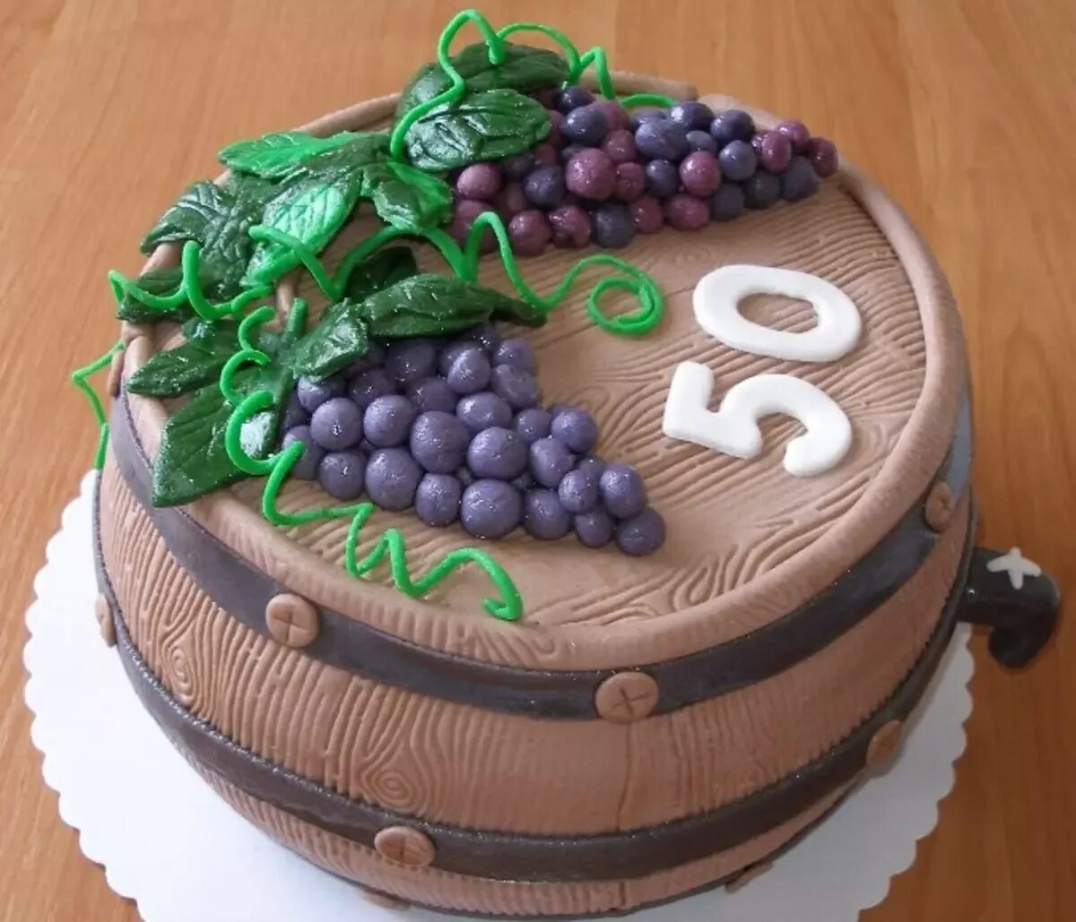 Торт на юбилей. Мужской торт. Украшение торта для мужчины 50 лет. Торт на день рождения мужчине 50 лет.