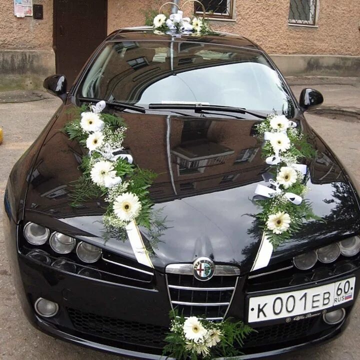 Оформления машин наклейка яйцо цех. Украшение свадебных маши. Оформить машину адреса. Оформить машину адреса. Свадебные украшения.