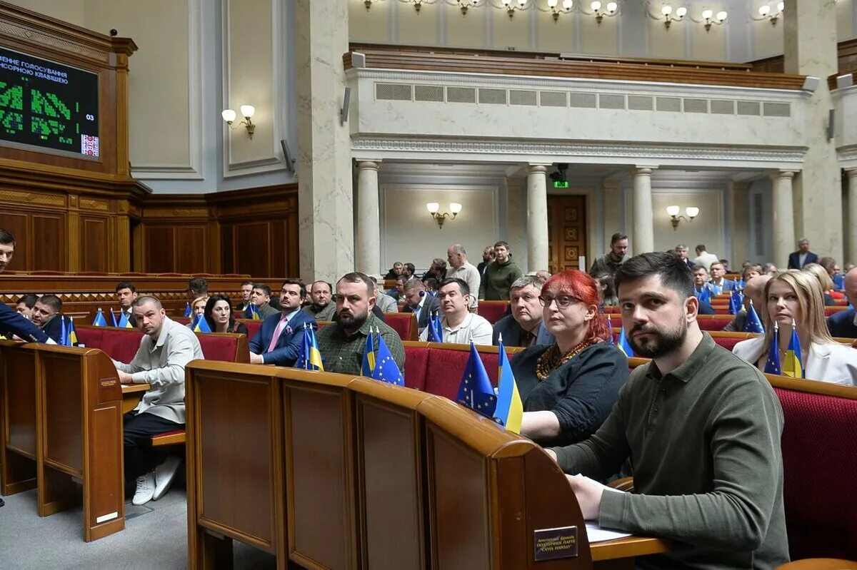 Верховная рада запрет упц. Храм христа спасителя. Верховная рада запрет упц. Верховная рада запрет упц. Митрополиты русской православной.