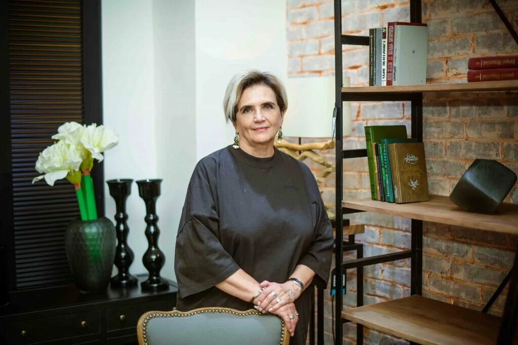 психологический тренинг. высшее образование. женская аудитория. женщин-молодых ученых. модельер дизайнер одежды.