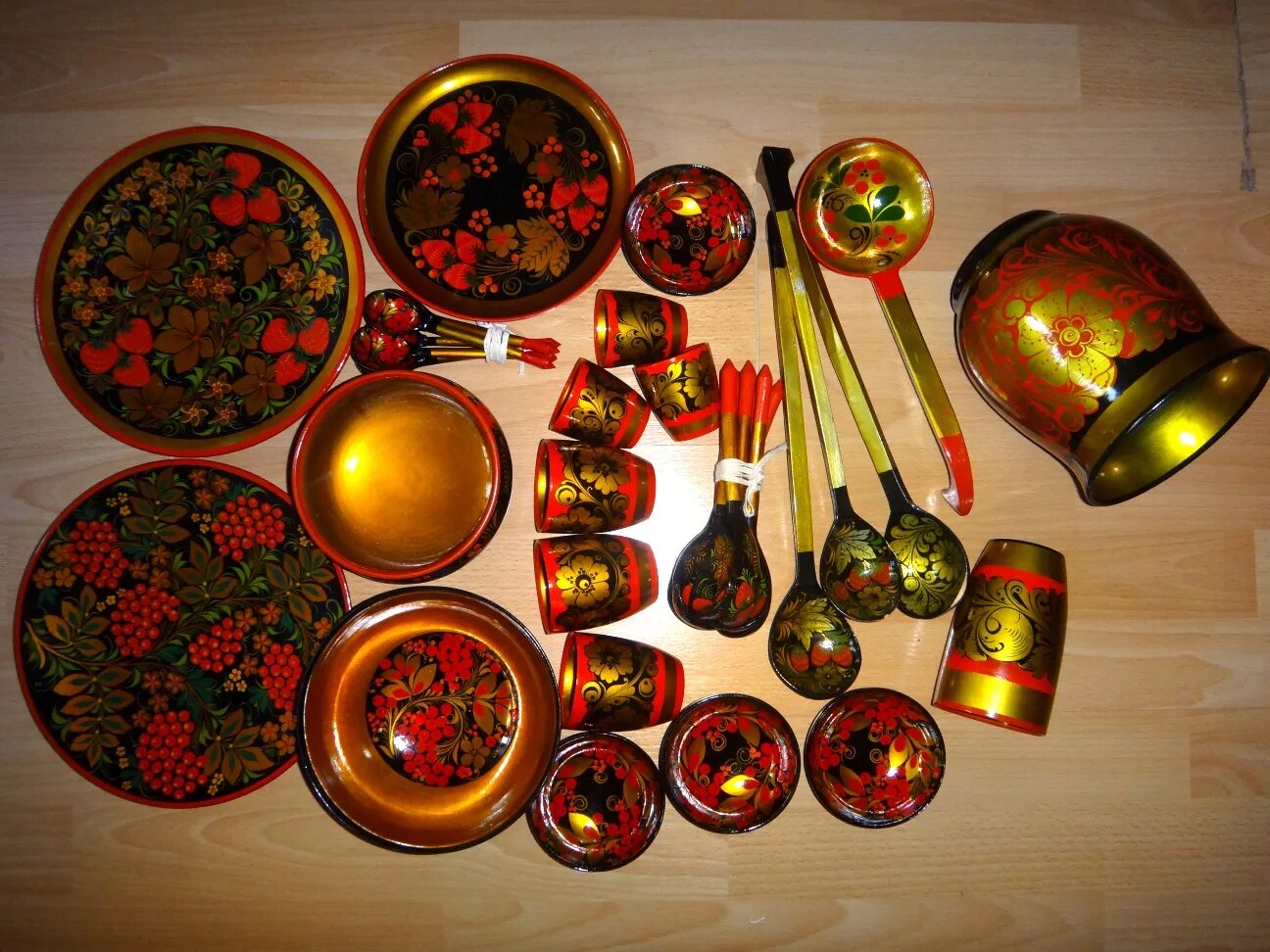 золотая хохлома село хохлома. нижегородские промыслы хохломская роспись. село хохлома ковернинского района. село хохлома ковернинского района. фонтан города семенова нижегородской области.