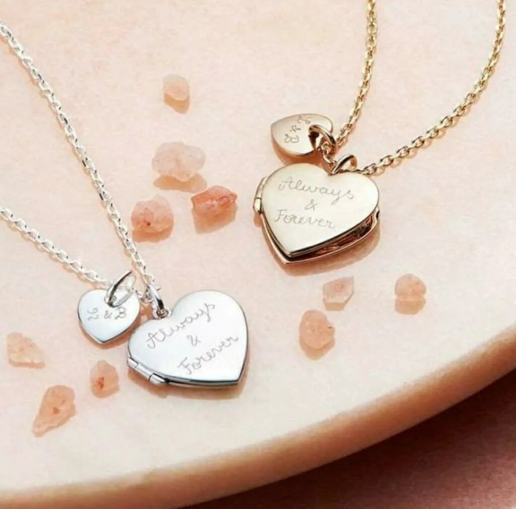 S o s love. S+S Love. Подвеска Love с камеями. Necklace with Locket. S.N.S любовь.