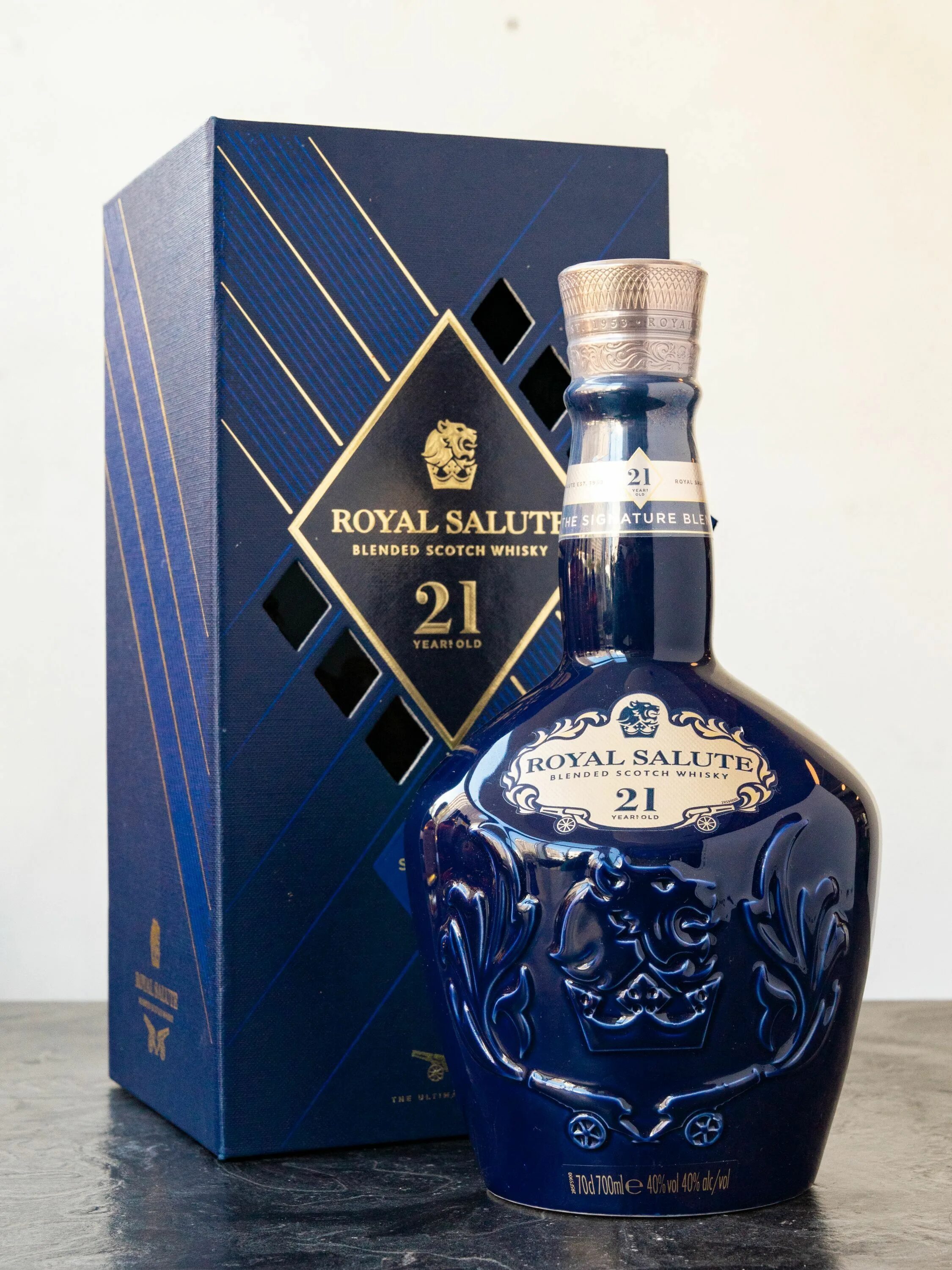 Виски Chivas, «Royal Salute» 21 years old. Chivas Regal 21 years Royal Salute. Chivas Royal Salute 21 years. Виски Chivas Regal Royal Salute. Чивас 18 0.7