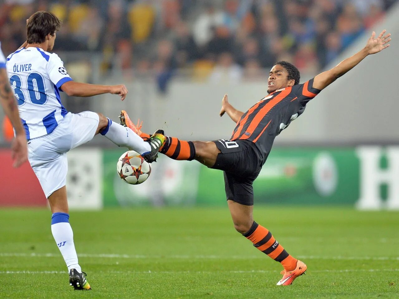 Шахтер чемпион. Шахтёр реал мадрид 1-1 рюдигер. Шахтер порту обзор. Реал мадрид пари сен жермен ответный матч. Шахтер порту обзор.