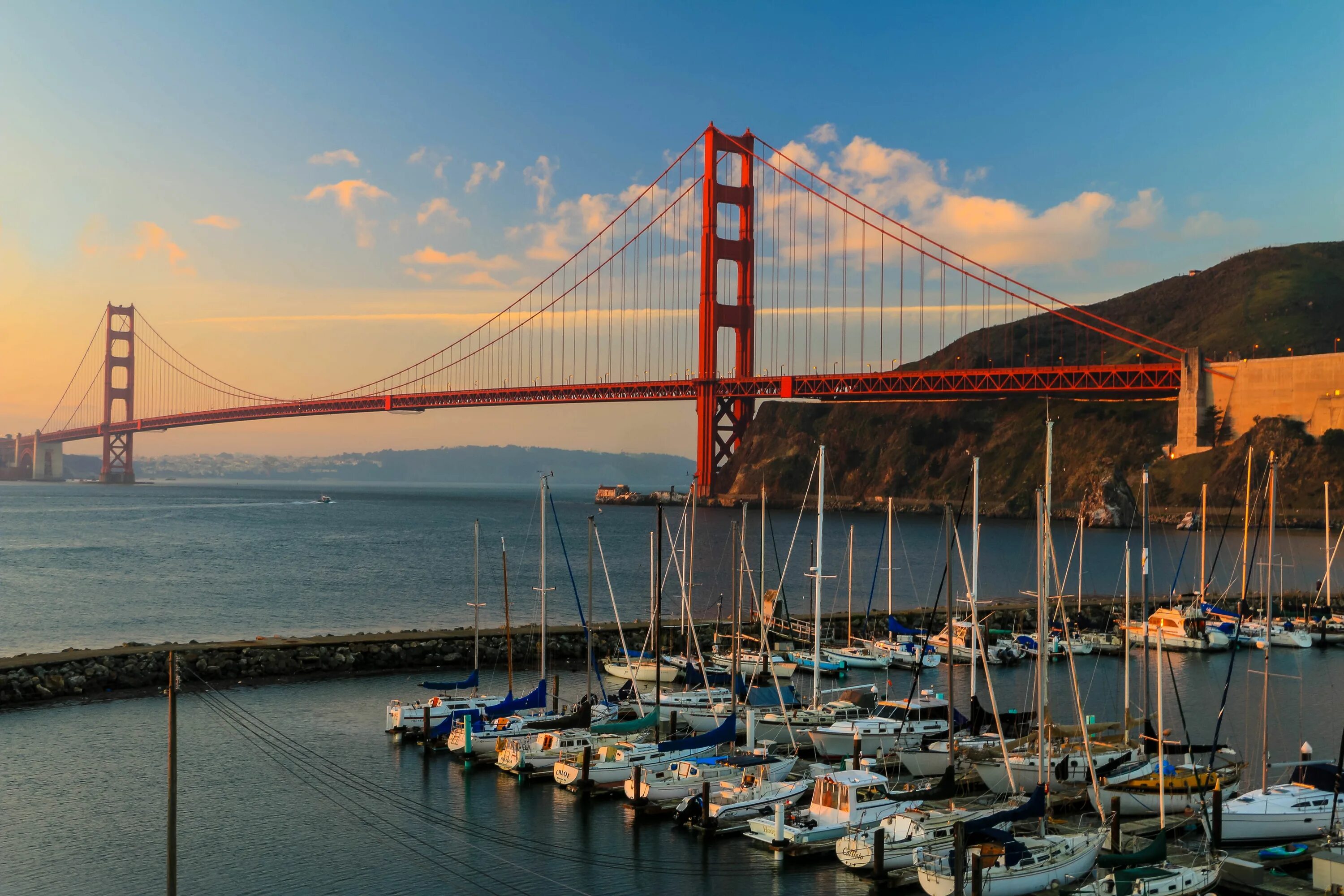 Сан франциско какой океан. Мост «золотые ворота» (Сан-Франциско, США). Мост Сан Франциско. Золотой мост Сан Франциско. Мост Golden Gate в Сан-Франциско.