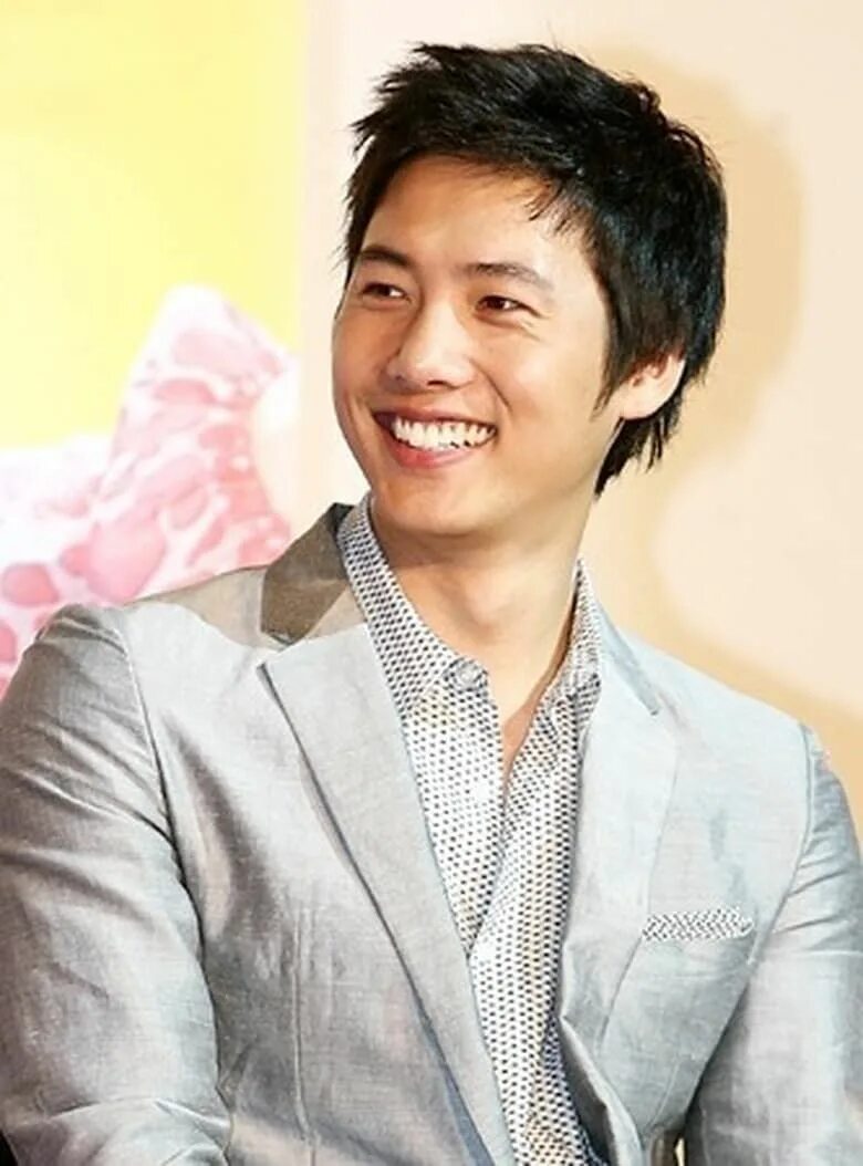 Ли сан 7. Lee sang-woo. ли сан у / lee sang woo. lee sang-yi actor. lee sang woo 1989.