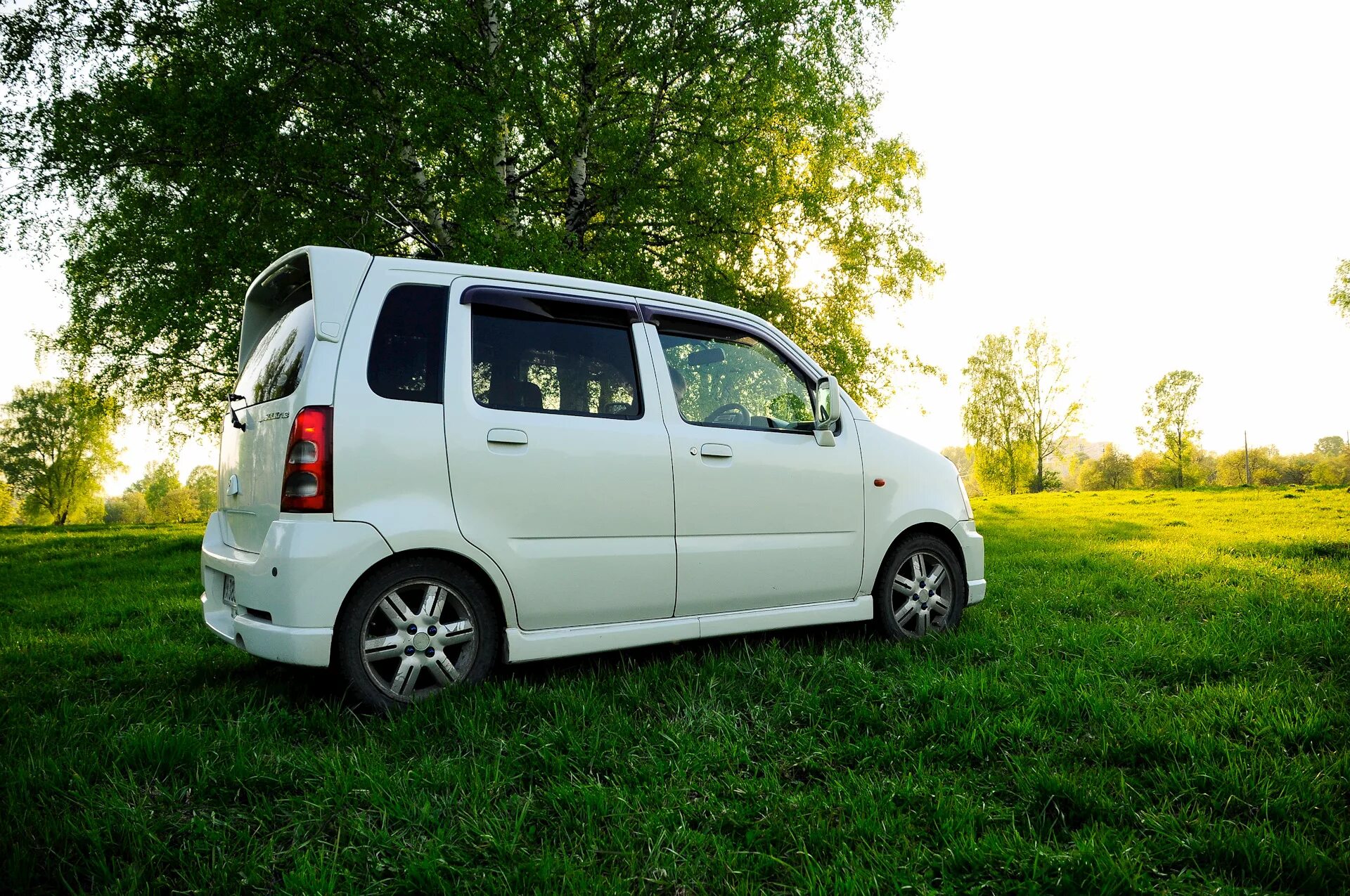 Wagon solio. Suzuki Wagon. Сузуки Wagon r. Suzuki Wagon r 2014. Сузуки вагон Солио.