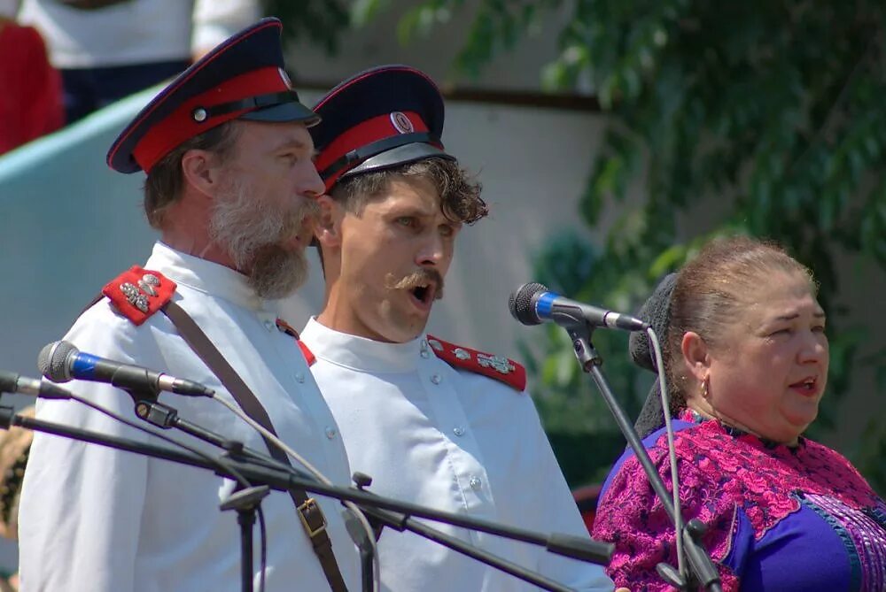 Пение казаков. Донские казаки поют. Пения донских Казаков. Казачки поют. Казачье пение.