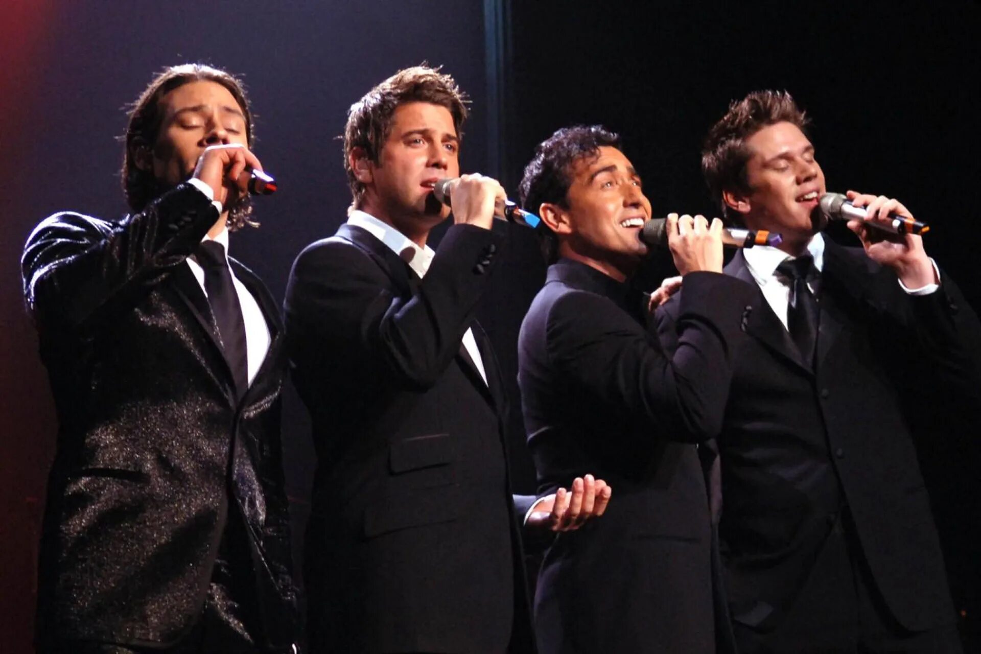 О чем поют мужчины концерт. Группа il Divo. Группа il Divo 2023. Мужской квартетlimdivo. Вокальный квартет диво.