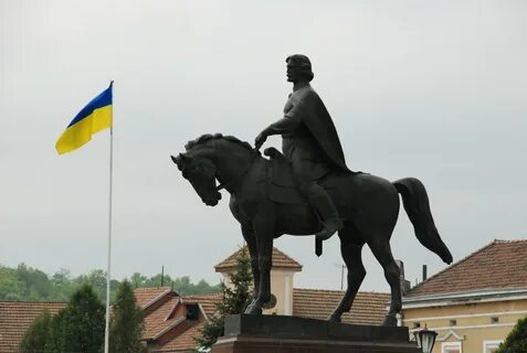 Памятник данилу