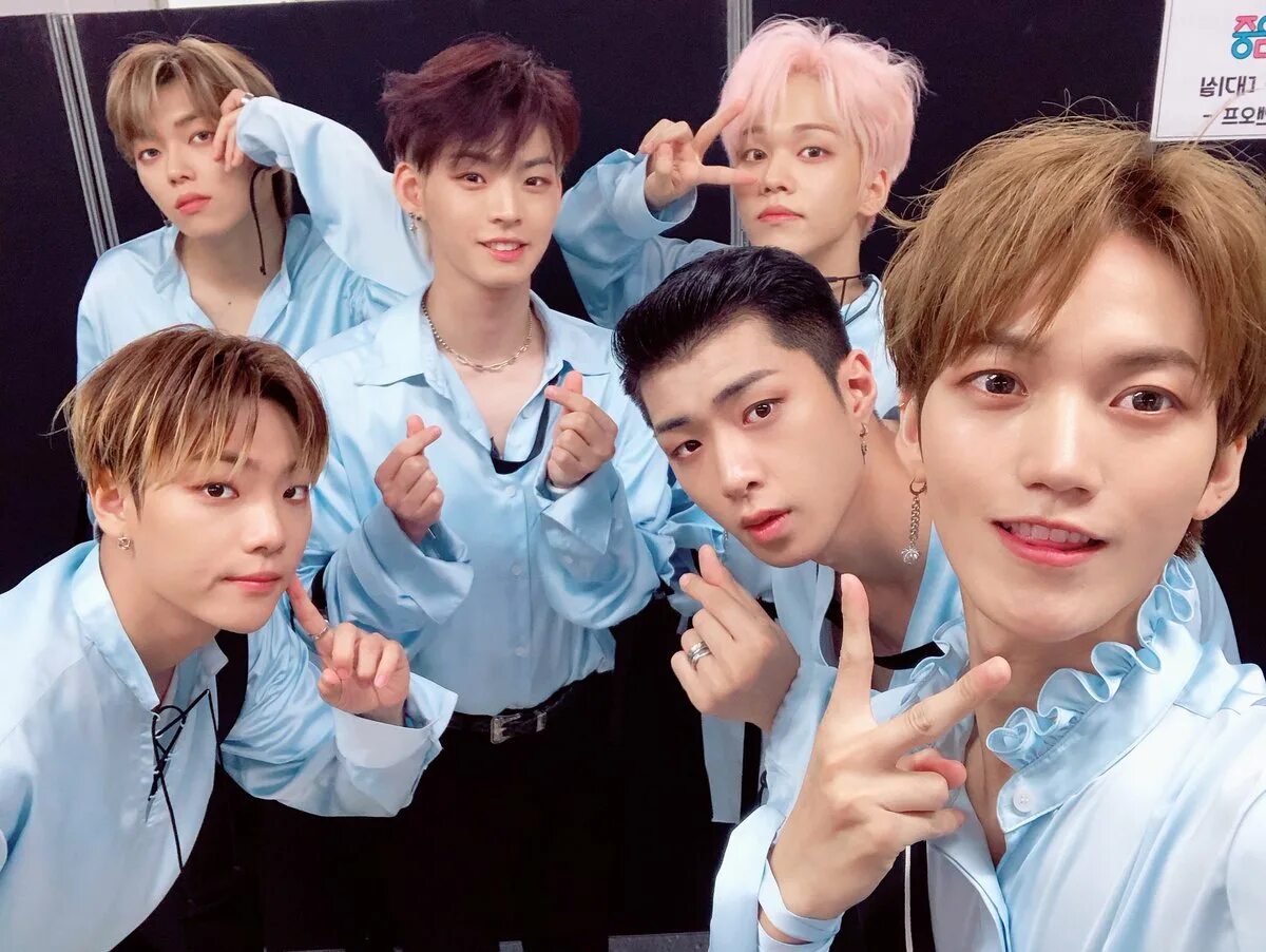 Onf com. Onf clc. Cloud onf. Огромные кучевые облака. Участники группы onf.