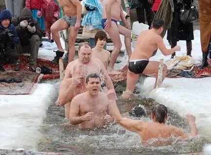 Когда купаются в проруби на крещение