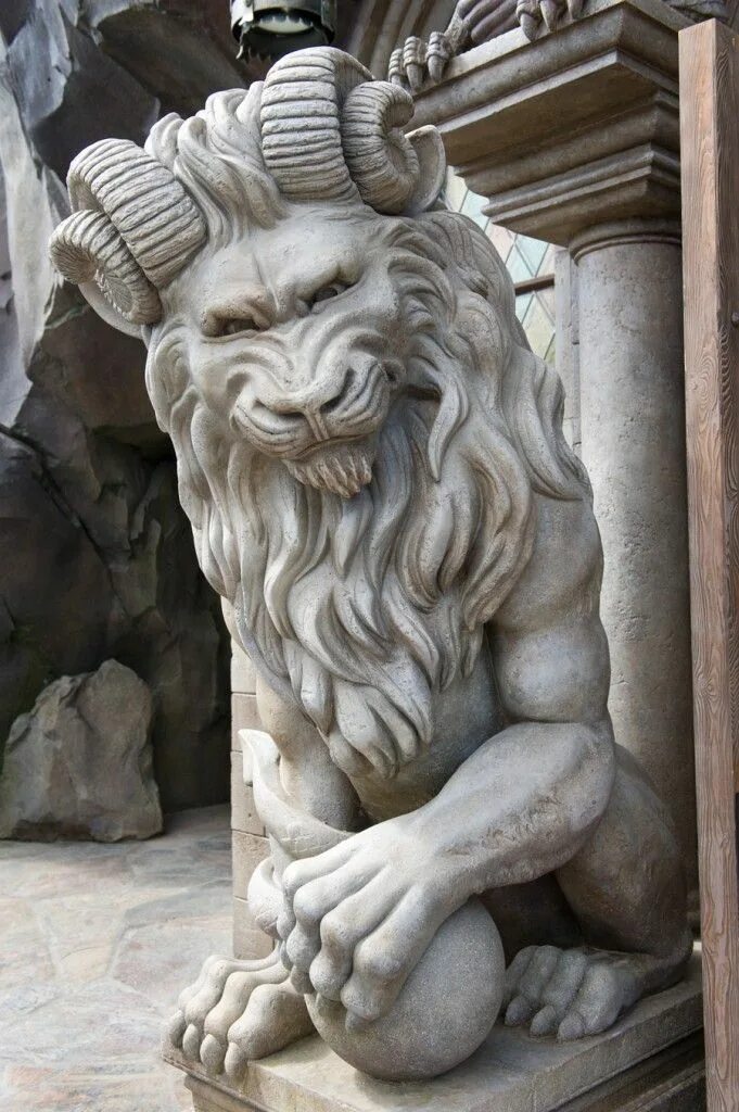 Скульптура льва из бетона. Статуя льва с головой. Скульптура льва из бетона. Лев бернини скульптура. Скульптура льва буджикова.