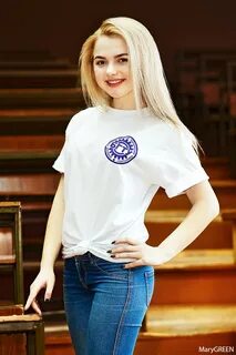 Студентка 12