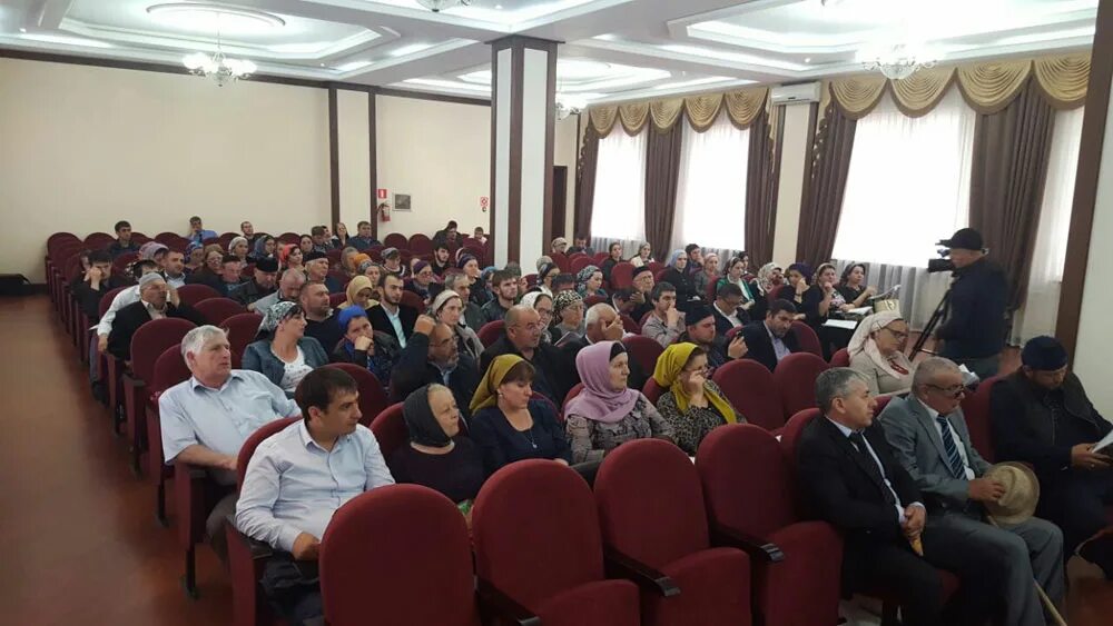 Чеченстат. Чеченстат. Рамзан дигаев 1956. Население чеченской республики на 2021. Руководитель чеченстат дигаев.