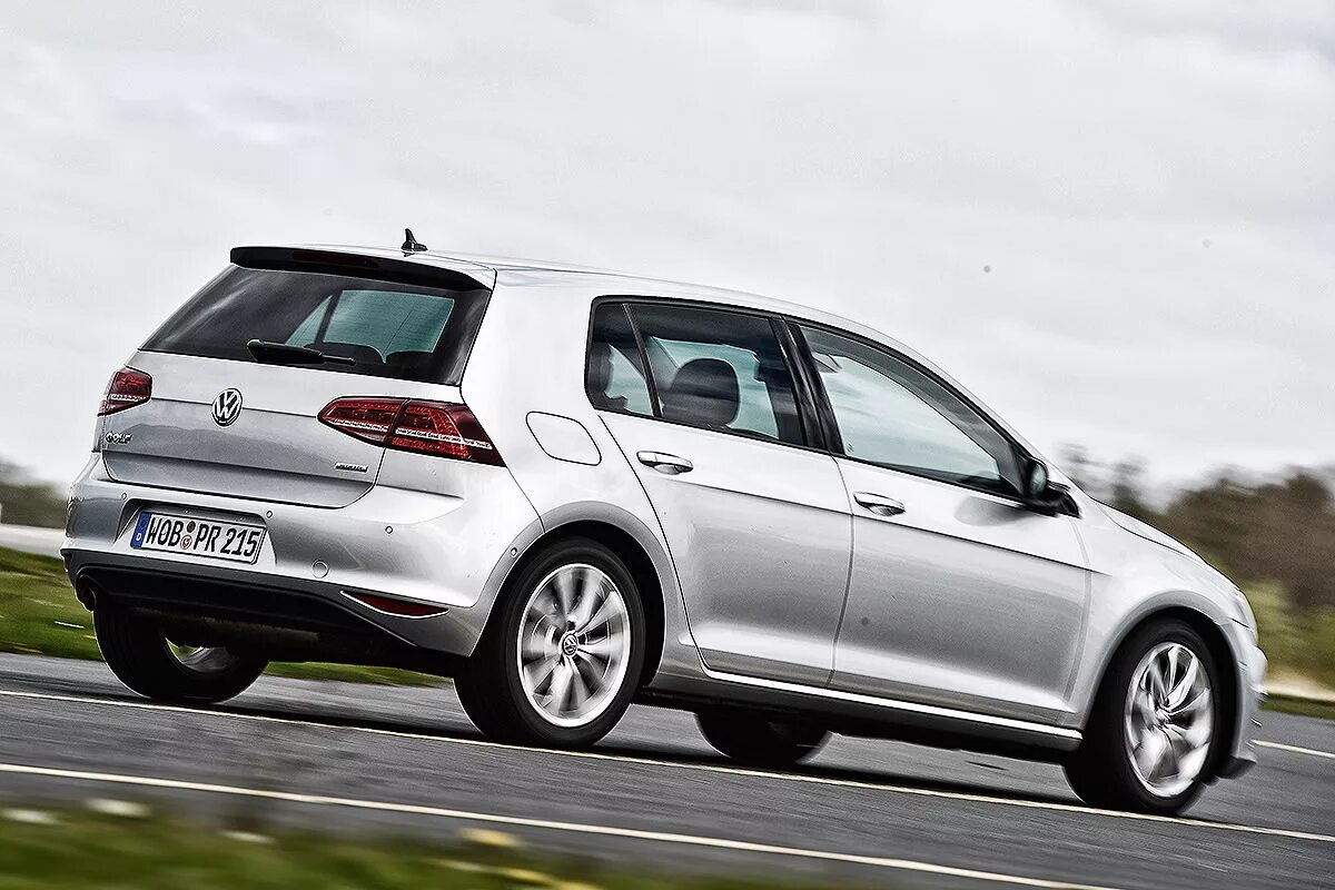 Гольф 8 год. Фольксваген гольф 8. volkswagen golf хэтчбек viii. фольксваген гольф 8 поколения. volkswagen golf 8 поколение.