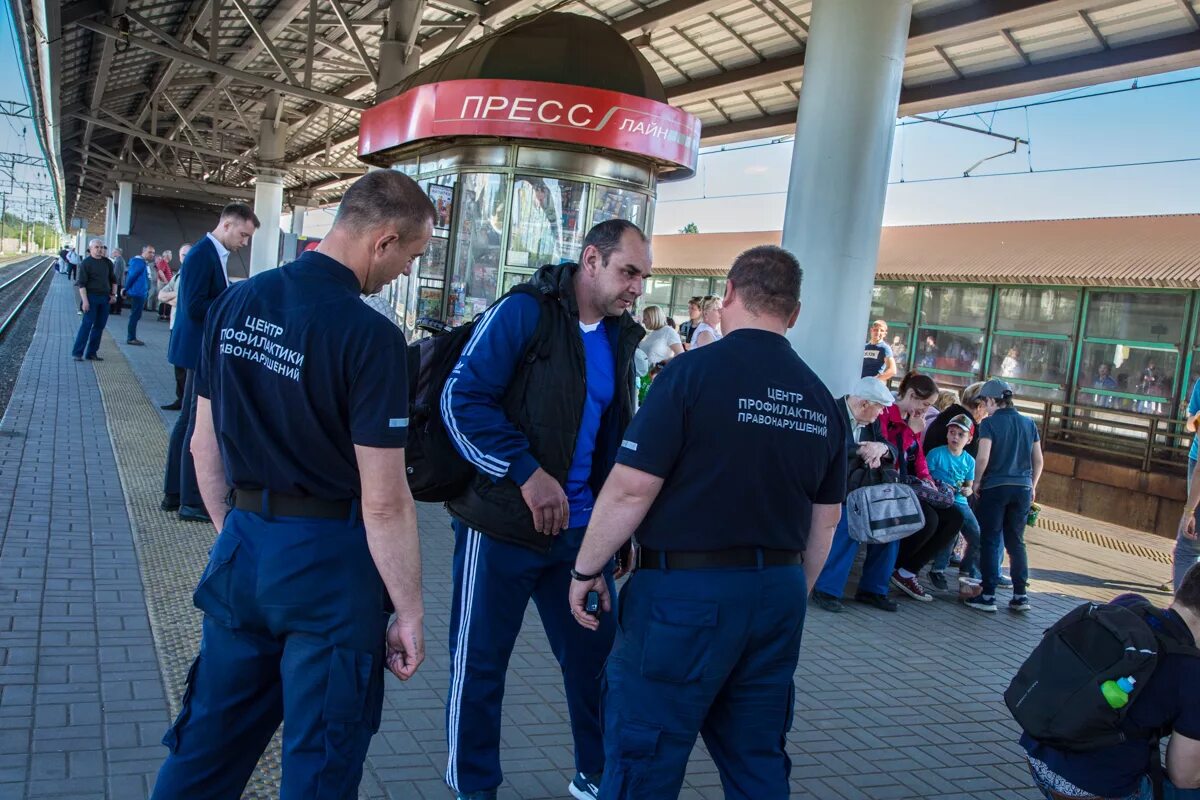 Инспектор безопасности в метрополитене. Форма ГБР метрополитена. Служба безопасности метрополитена Минск. Служба безопасности метрополитена Москвы ГБР. Служба транспортной безопасности метрополитена Москвы.