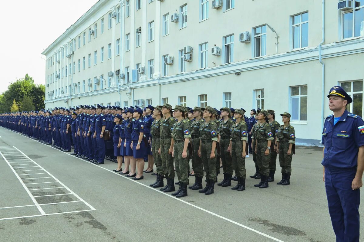 Высшее военное авиационное училище. Высшее военное авиационное училище Краснодар. Высшее военное летное училище в Краснодаре. Краснодарское военное училище летчиков имени Серова. КВВАУЛ — Краснодарское высшее военное авиационное училище.