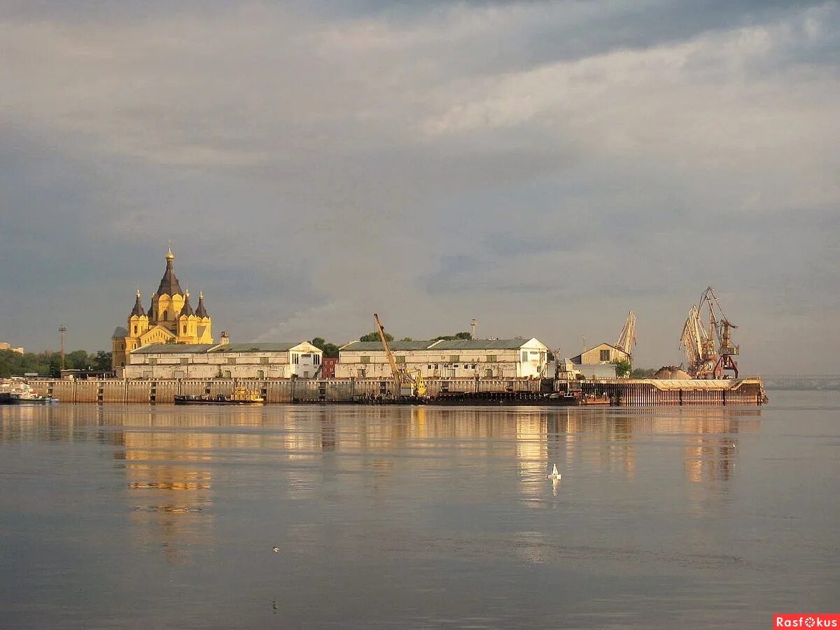 текст песни на волге широкой. на волге широкой на стрелке далекой текст. на волге широкой на стрелке. на волге широкой на стрелке далекой текст. парк на стрелке далёкой на волге.