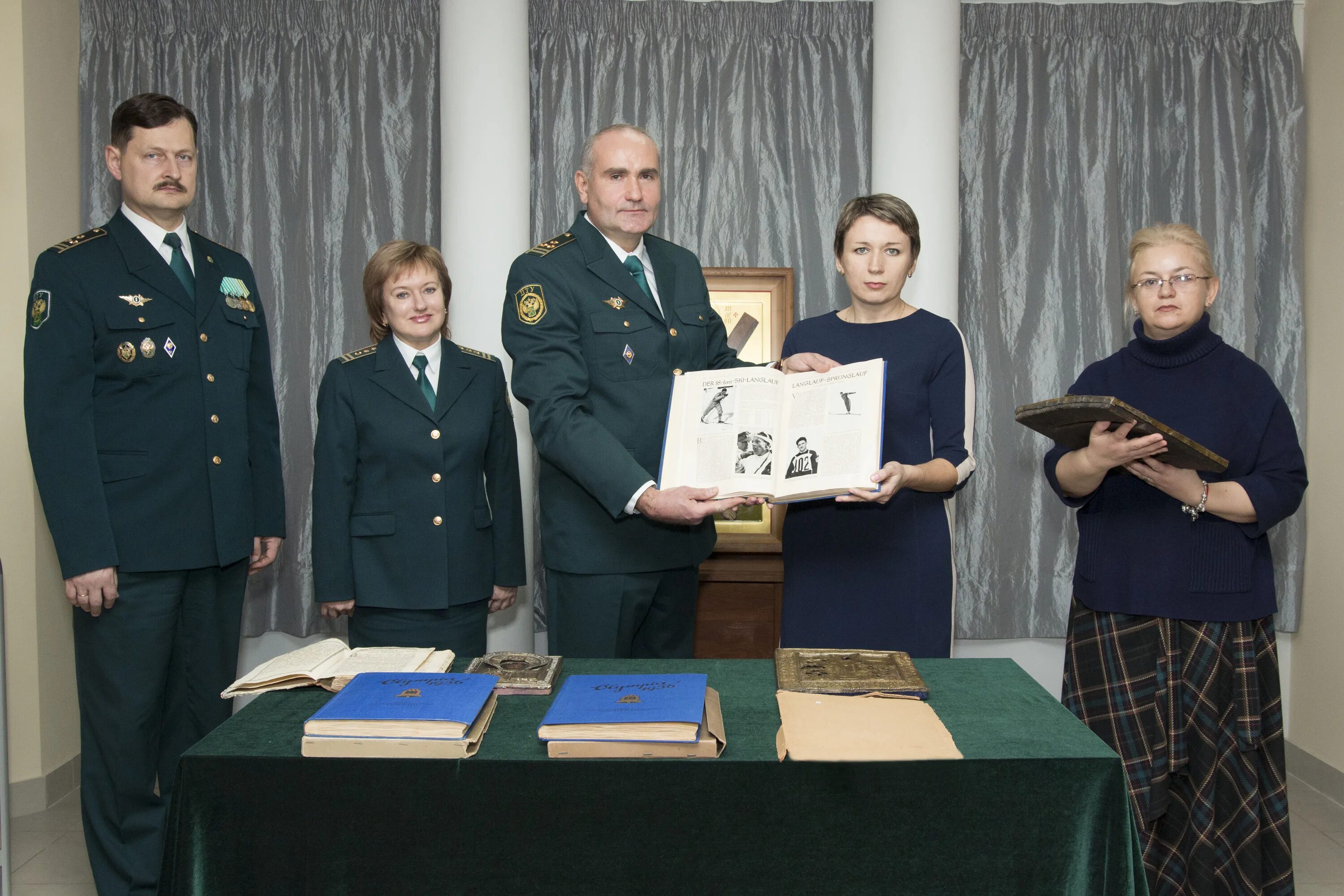 Раймондас петровас. Брянская таможня машаров дмитрий олегович. Дандыкин брянская таможня. Цту брянская таможня. Брянская таможня машаров.