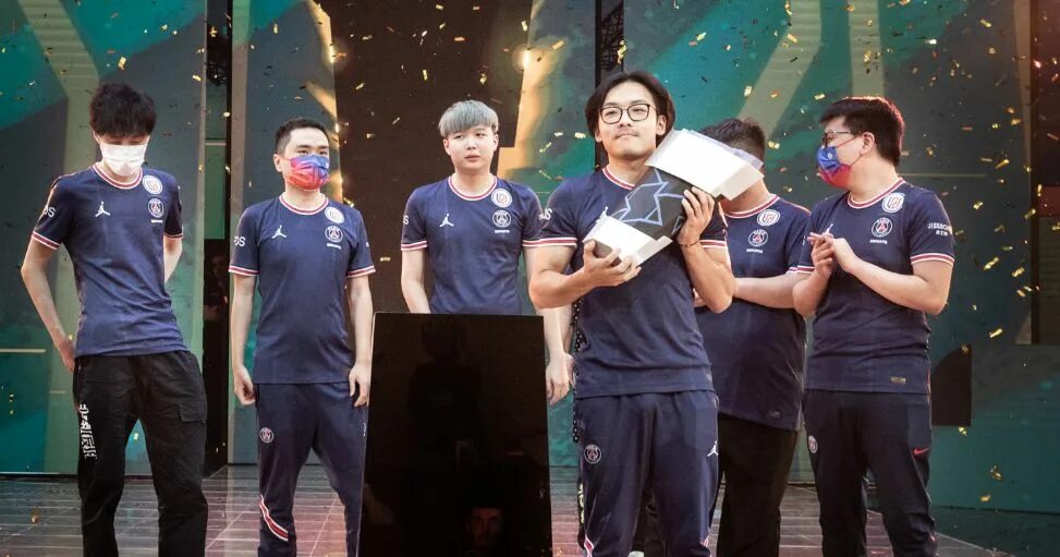 Riyadh masters 2023 арена. Team spirit dota 2 riyadh. Новости киберспорта. Zayac team secret. Riyadh masters.